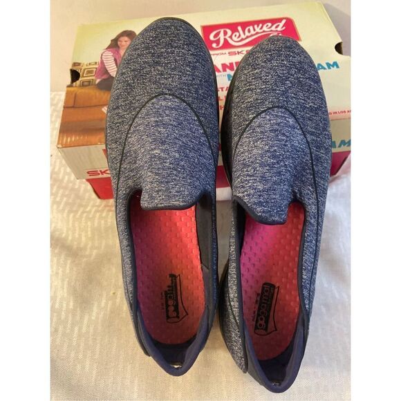 Skechers loafers #14010 size 10 navy go flex (Discoloration trim) - Picture 5 of 6